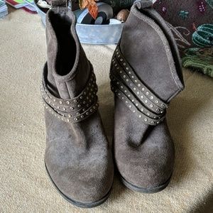 Jessica Simpson boots
